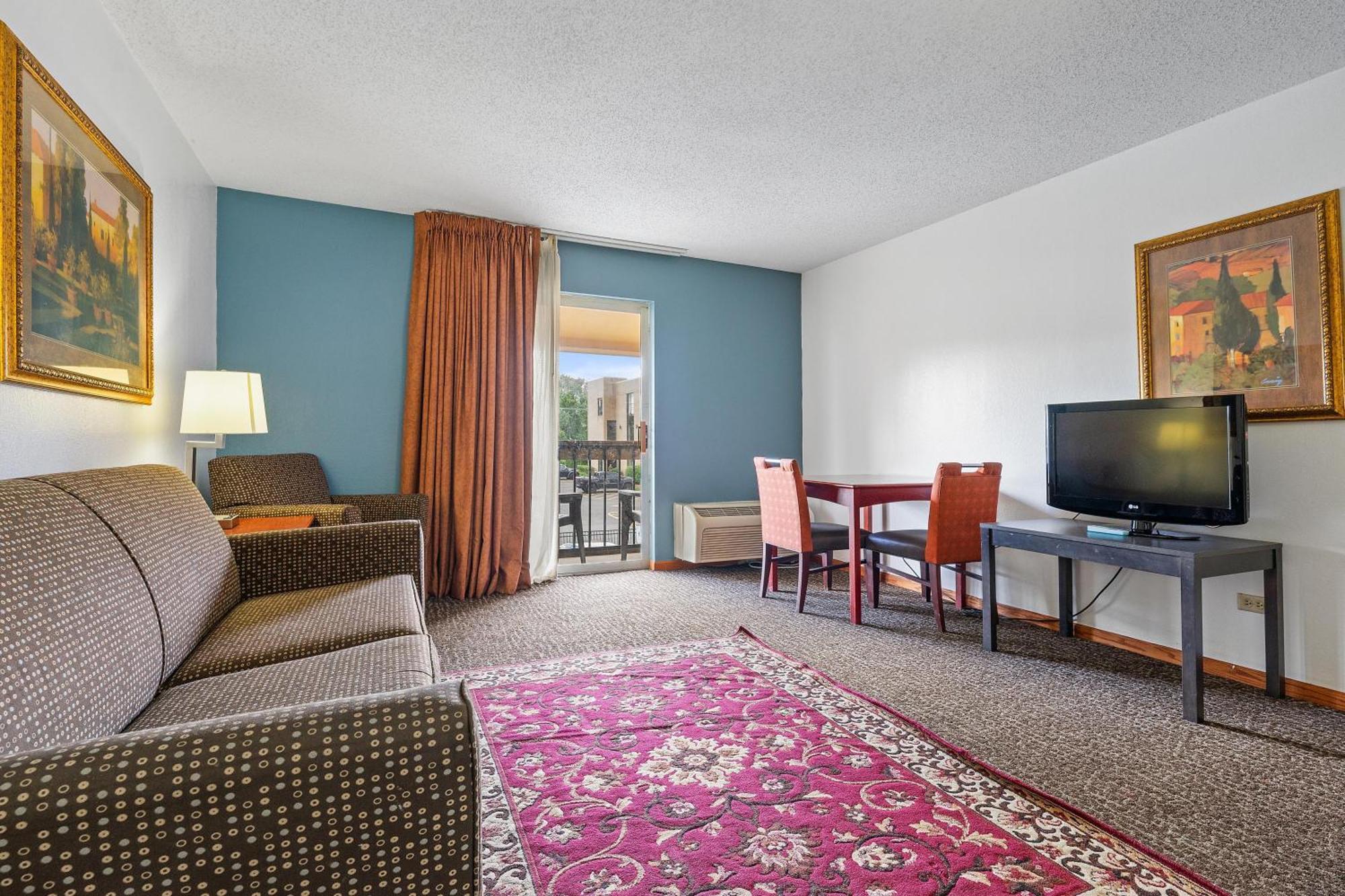 Chicago Club Inn & Suite Oakbrook Terrace Room photo