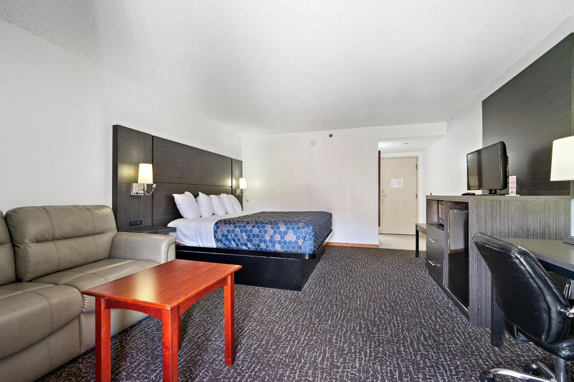 Chicago Club Inn & Suite Oakbrook Terrace Room photo